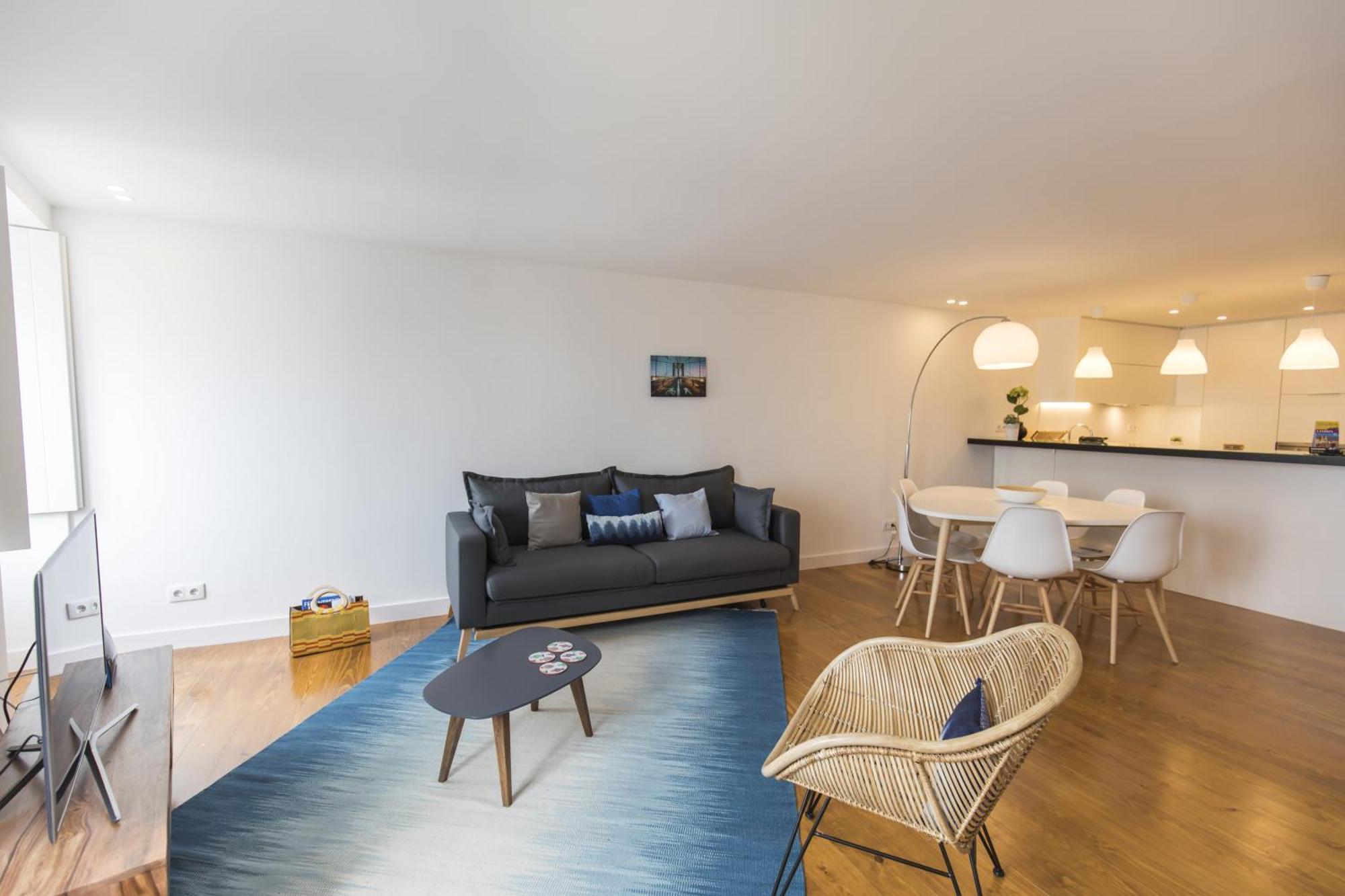 Lovely Duplex W Balcony Lisbon