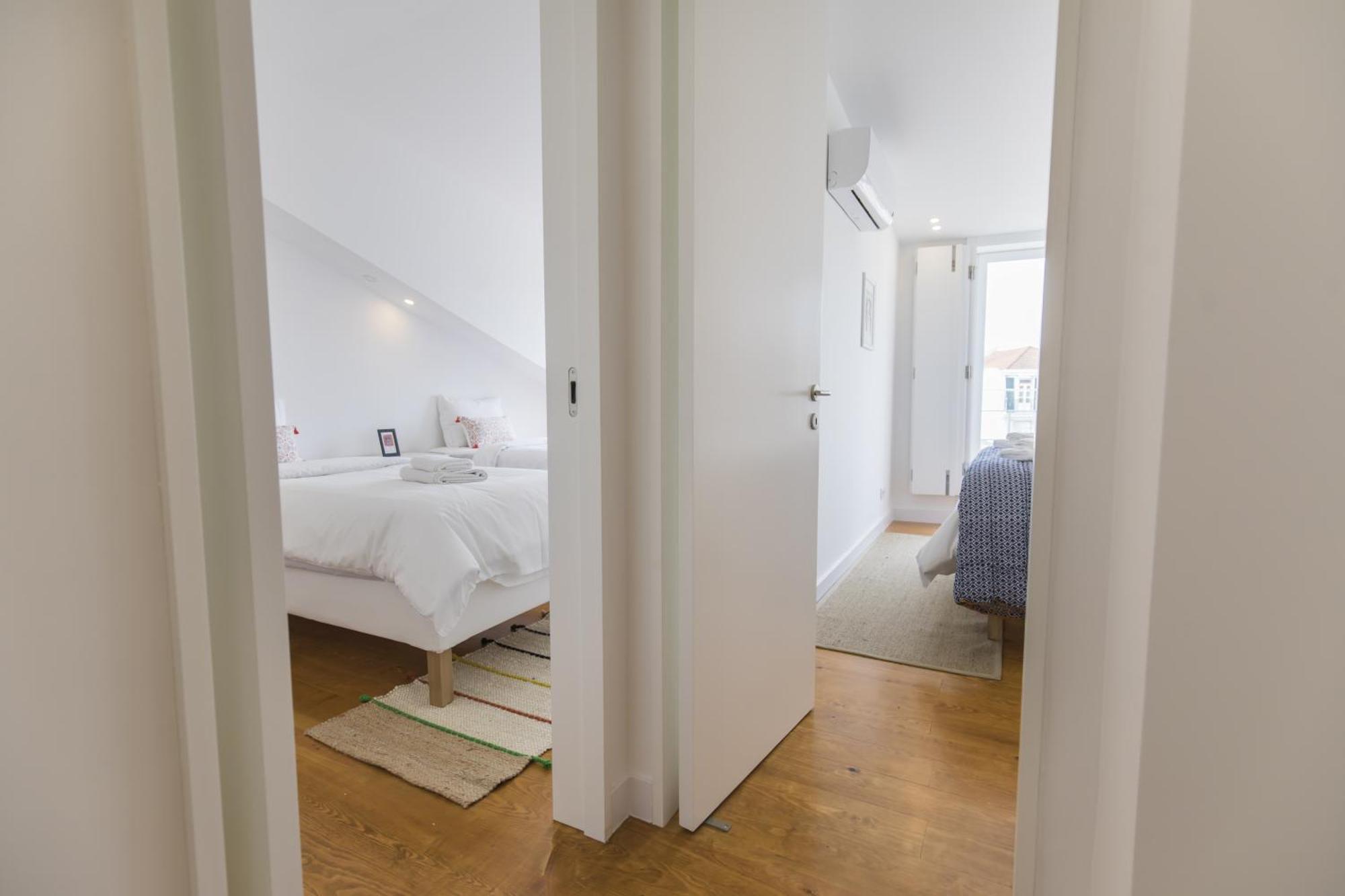 Lovely Duplex W Balcony Lisbon