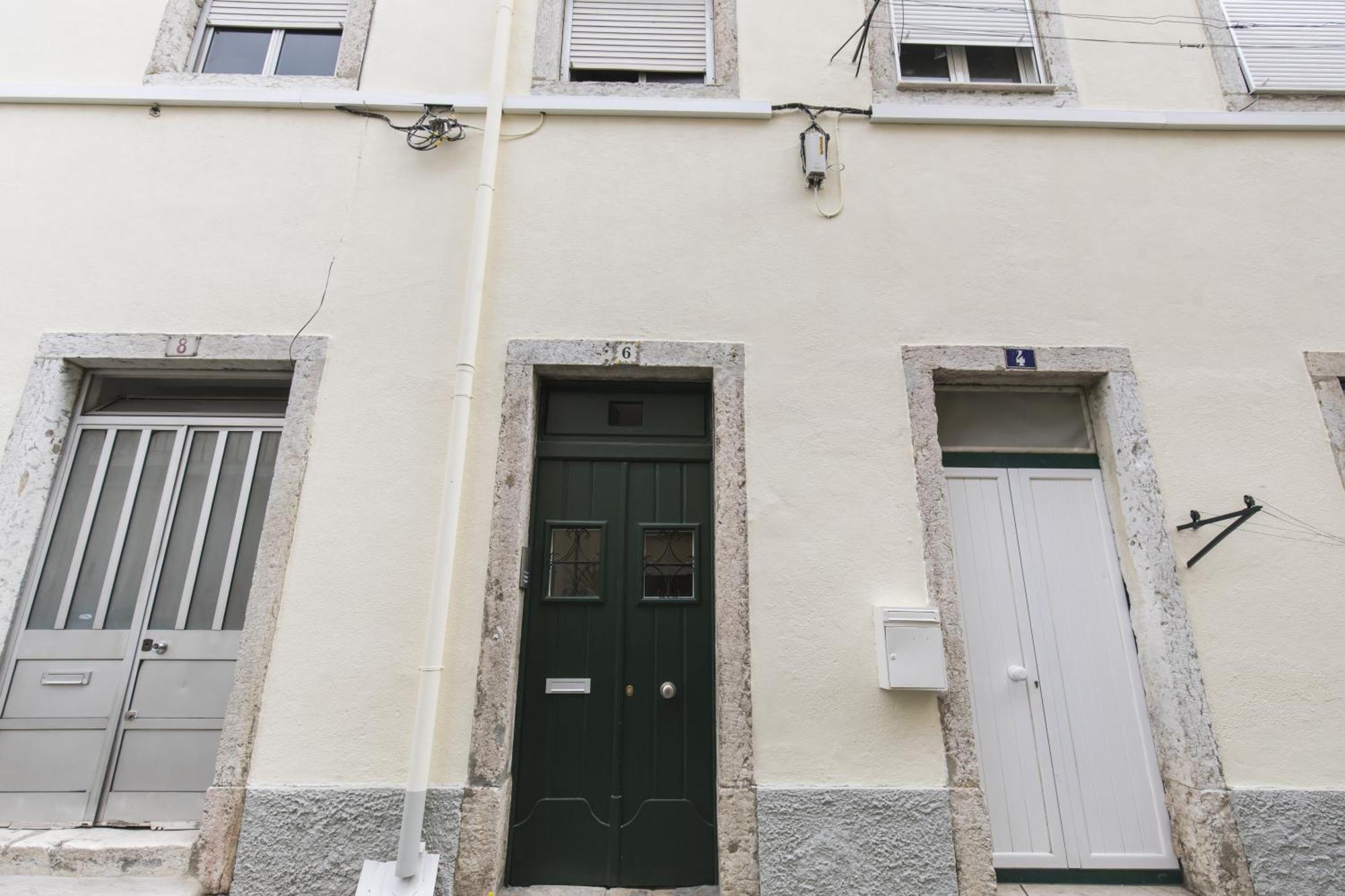 Lovely Duplex W Balcony Apartment